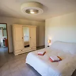 Villa Les De Perret