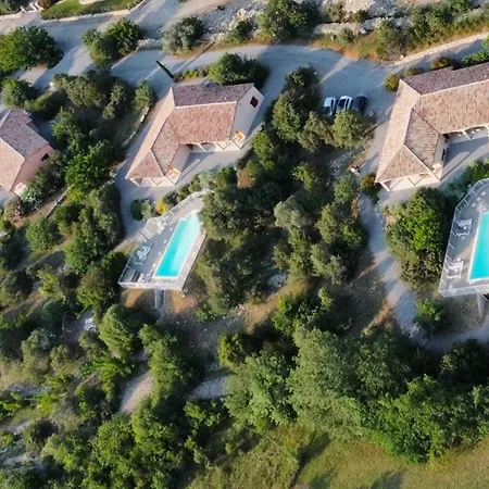 Les De Perret Joyeuse