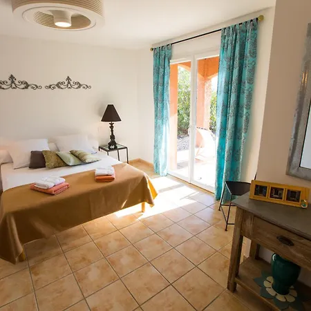 Les De Perret * Joyeuse